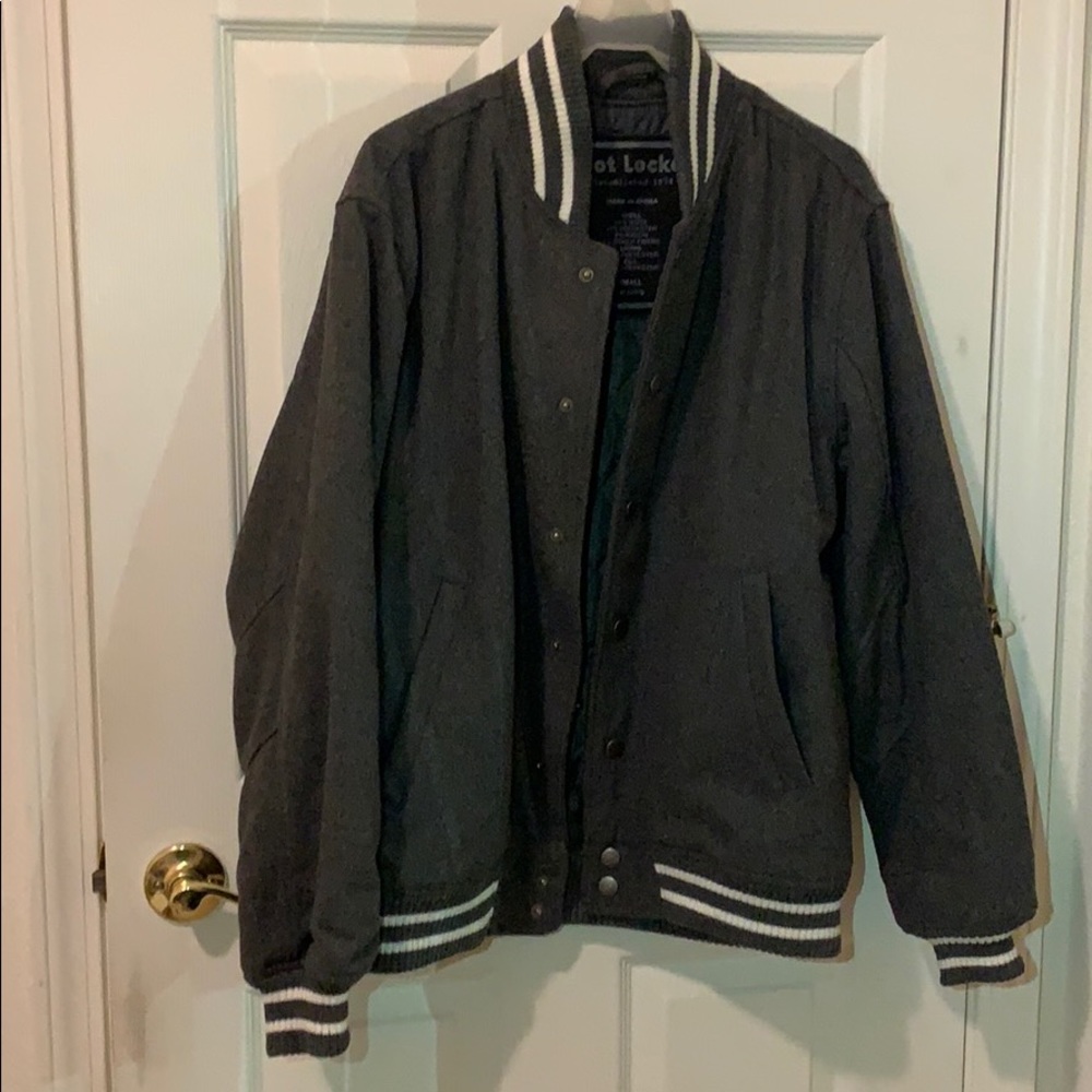 Foot Locker Men’s Small Jacket Grey